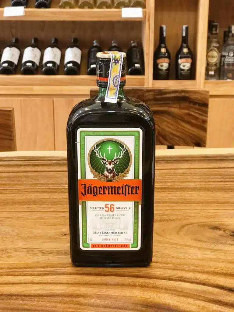RƯỢU THẢO MỘC JAGERMEISTER 200ML NHỎ GỌN TIỆN LỢI MANG THEO