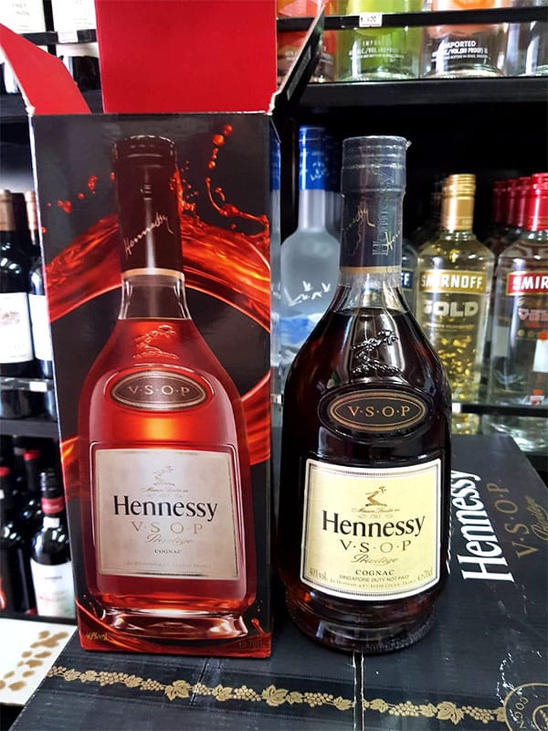 Rượu Hennessy VSOP được ủ từ 60 loại rượu