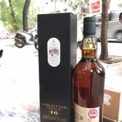 Rượu Lagavulin 16 UK chai thuc te
