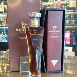 Rượu Macallan Oscuro thực tế