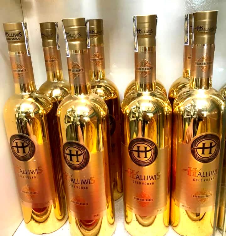 Rượu Halliwis Vodka Gold