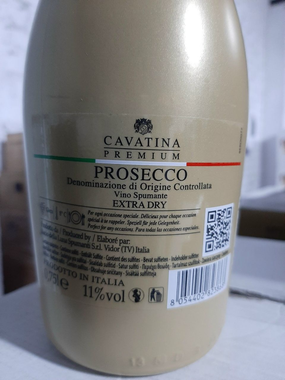 Rượu Moscato Cavatina Premium