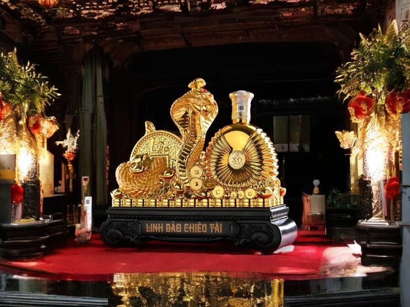 Rượu hình con rắn