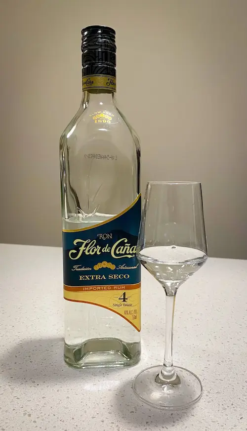 Flor de Cana 4 năm - Extra Seco Flor de Cana 4 năm - Extra Seco