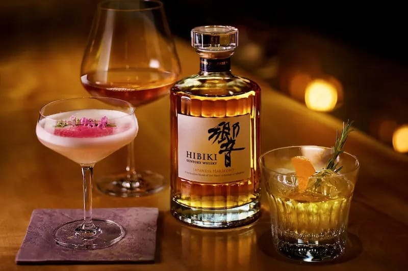 Cách phân biệt rượu Hibiki thật và giả Cách phân biệt rượu Hibiki thật và giả