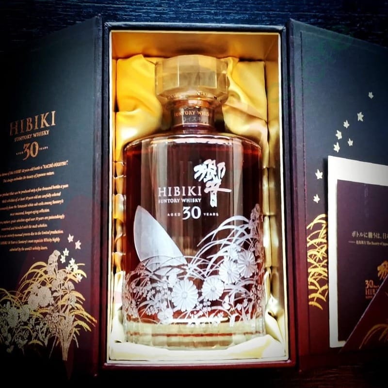 Hibiki có hợp để làm quà biếu cao cấp? Tìm hiểu hương vị dòng rượu này Hibiki có hợp để làm quà biếu cao cấp