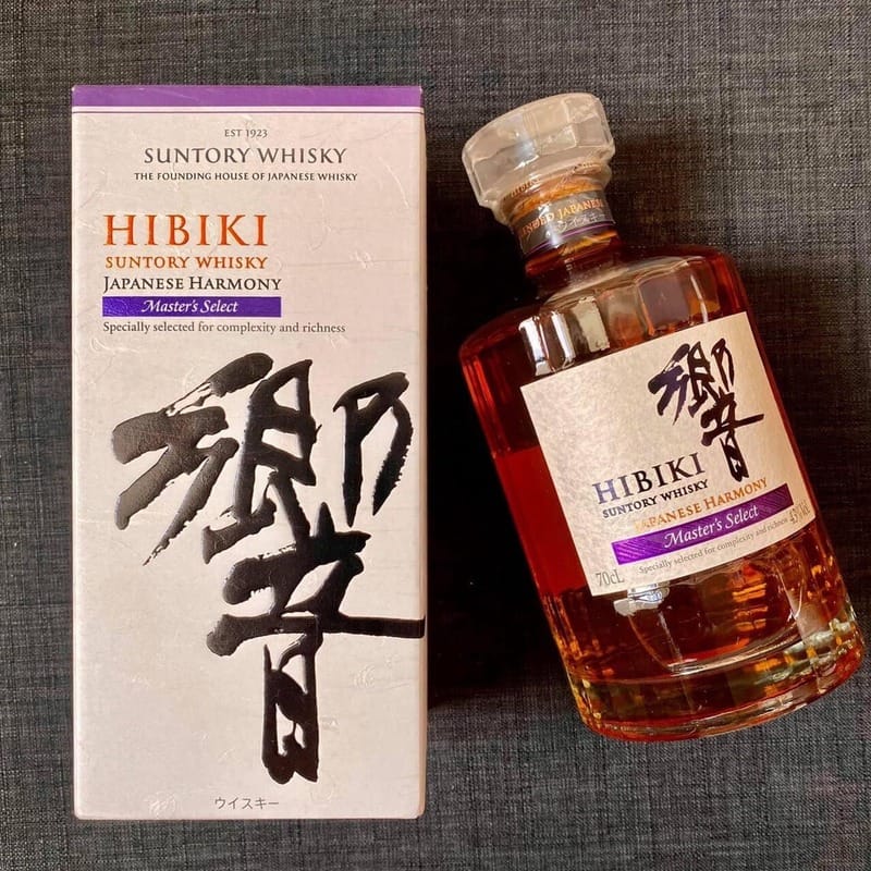 So sánh Hibiki Harmony và Hibiki Master Select giống & khác nhau như thế nào? Hibiki Harmony và Hibiki Master’s Select