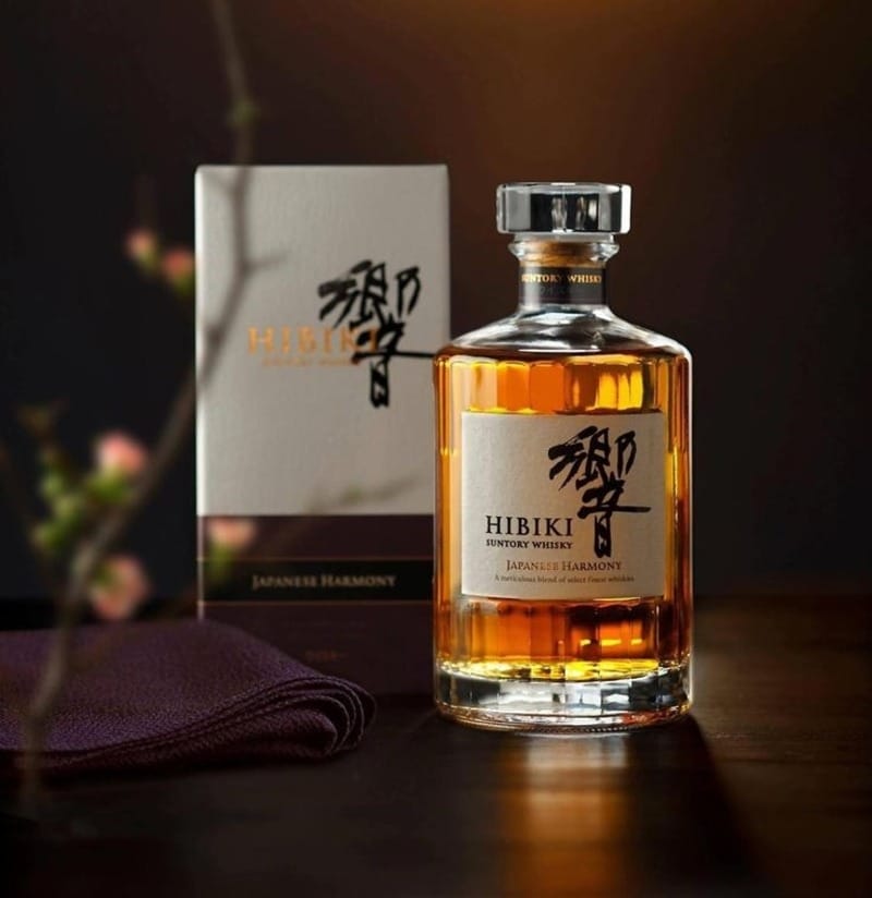 Nên chọn Hibiki nào cho người mới uống whisky? Hướng dẫn chi tiết từ A-Z Nên chọn Hibiki nào cho người mới uống whisky