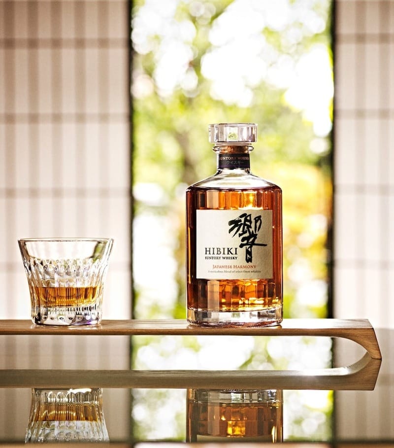 Nên chọn Hibiki nào cho người mới uống whisky? Hướng dẫn chi tiết từ A-Z Nên chọn Hibiki nào cho người mới uống whisky