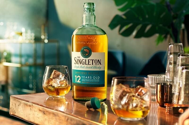Uống rượu Singleton lạnh