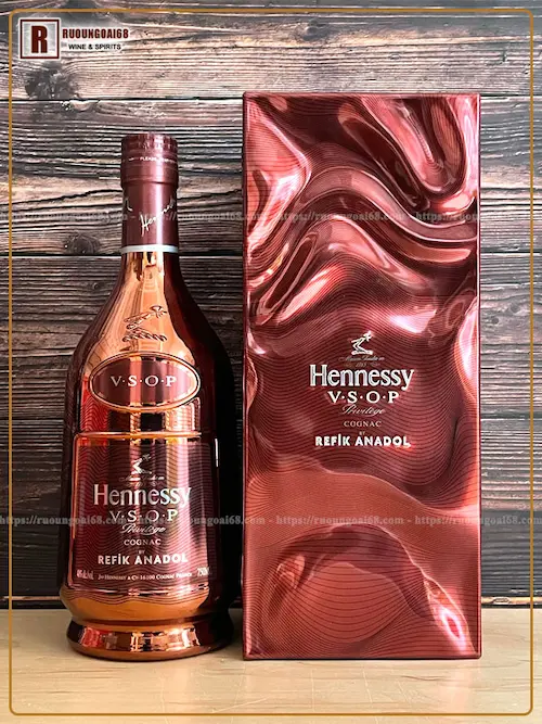 Hennessy VSOP Limited Refik Anadol Hennessy VSOP Limited Refik Anadol