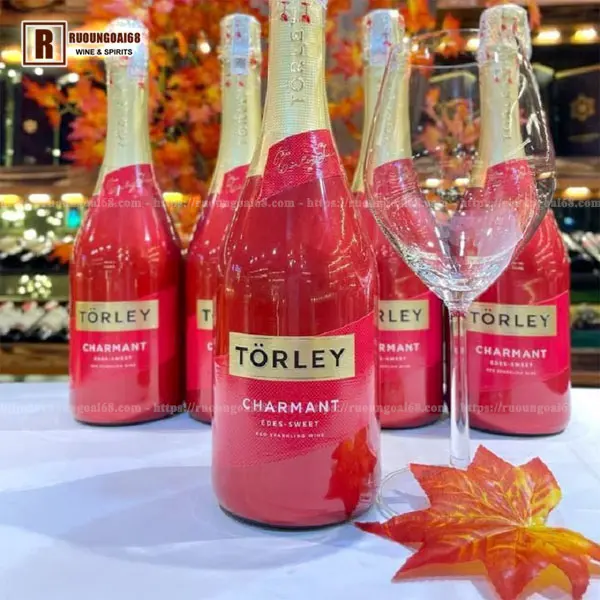 Lịch sử rượu Torley – Hành trình từ Hungary vươn tầm thế giới Rượu torley trong bữa tiệc