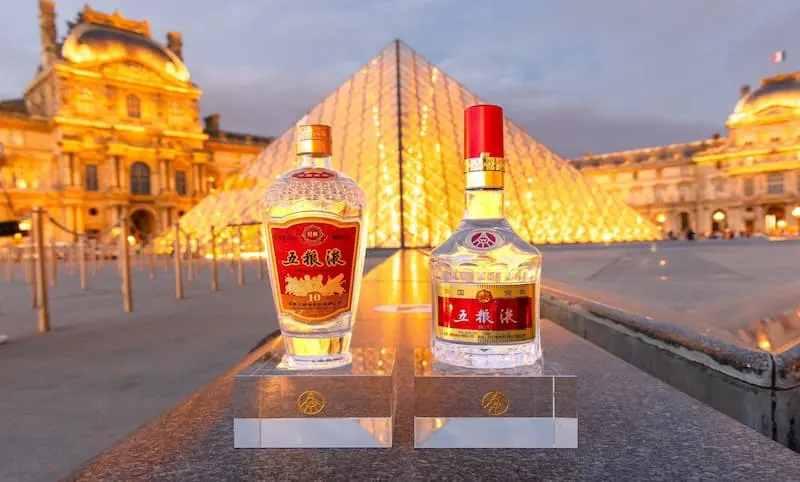 Giải mã sức mạnh của tem chống giả rượu ngũ lương dịch: bảo bối cho người sành rượu Mẫu rượu ngũ lương dịch cao cấp sang trọng