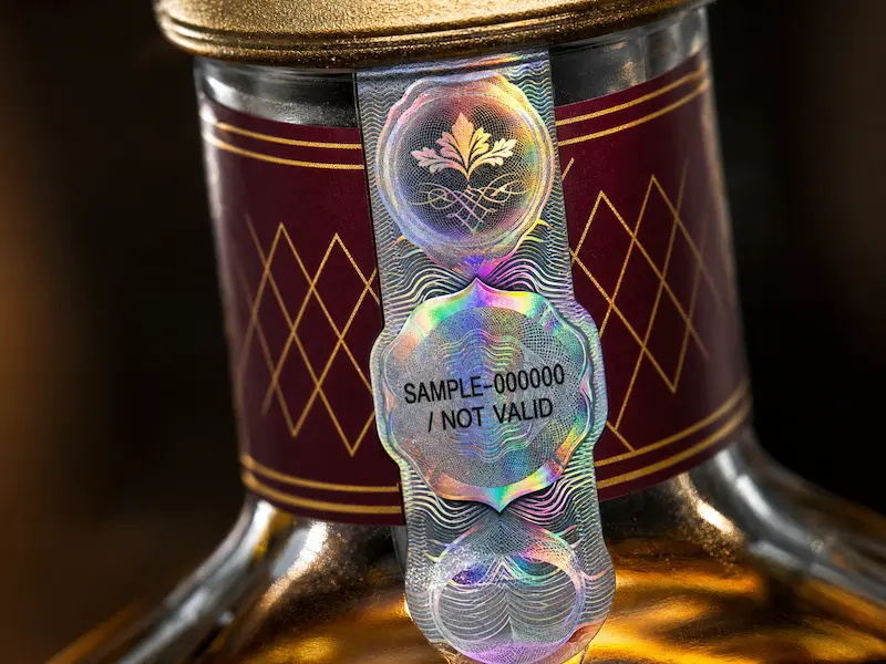 Cách kiểm tra rượu Chivas 25 thật giả – hướng dẫn chi tiết 2026 Kiểm tra Tem chống hàng giả & Mã Code