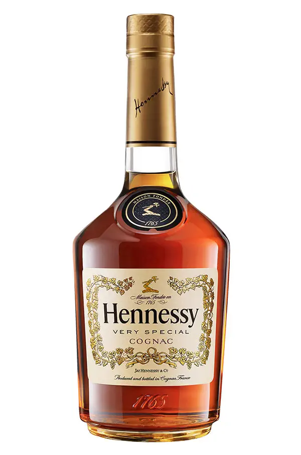 Chai rượu Hennessy VS 700ml – dòng giá tốt nhất để làm quen với cognac