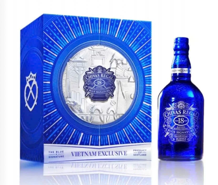 Chivas Regal 18 Blue Signature Hộp Quà Tết 2027 Chivas Regal 18 Blue Signature Hộp Quà Tết 2027