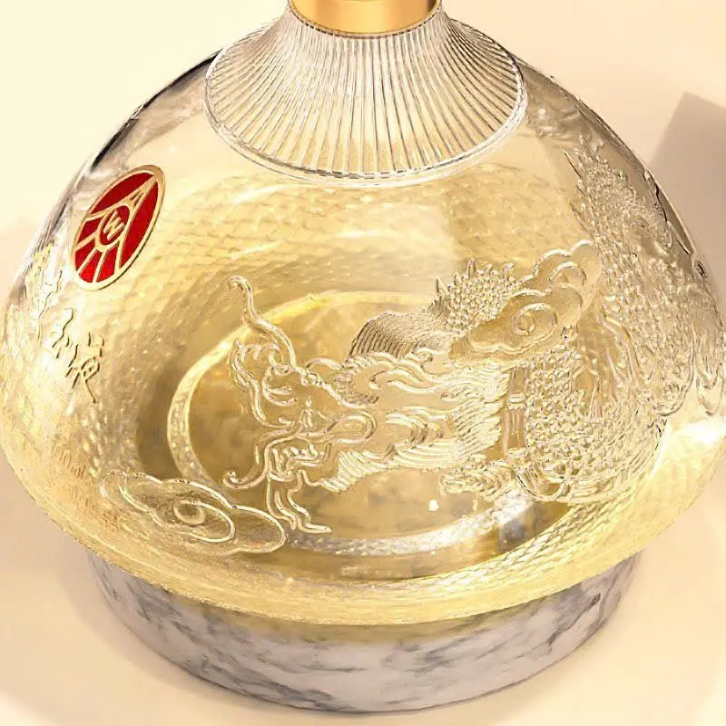 Rượu Ngũ Lương Dịch Kim Chi Ngọc Diệp Thân chai pha lê khắc rồng Rượu Ngũ Lương Dịch Kim Chi Ngọc Diệp