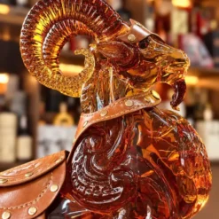 Rượu Linh Vật Dê Whisky Dorlan 2027 Chai rượu linh vật dê Whisky Dorlan 2027 – đầu dê thủy tinh thổi thủ công