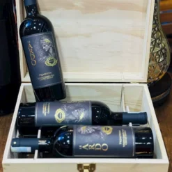 Rượu Vang Đỏ Le Ardo Primitivo Puglia Limited Edition Hộp gỗ 3 chai rượu vang đỏ Le Ardo Primitivo Puglia biếu tặng